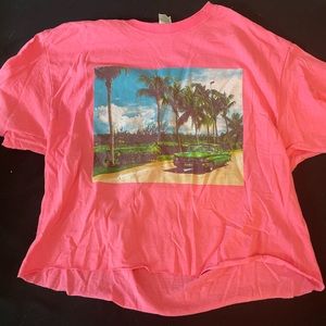 Cropped, neon t-shirt